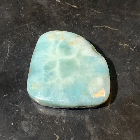 Larimar – Cabochon asymétrique de 31 × 27 × 7 mm - 9,7 gr. - Nuances naturelles magnifiques, parfait pour bijoux raffinés, collectionneur passionné ou exposition