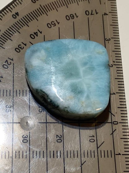 Larimar – Cabochon asymétrique de 31 × 27 × 7 mm - 9,7 gr. - Nuances naturelles magnifiques, parfait pour bijoux raffinés, collectionneur passionné ou exposition
