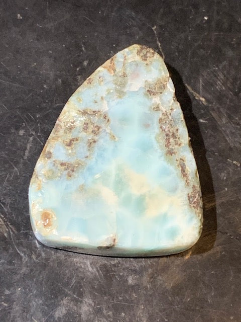 Larimar – Cabochon triangulaire de 32 × 25 × 7 mm - 10 gr. - Nuances naturelles magnifiques, parfait pour bijoux raffinés, collectionneur passionné ou exposition