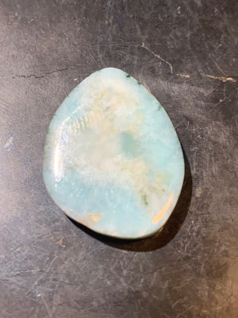 Larimar – Cabochon asymétrique de 24 × 19 × 5 mm - 4 gr. - Nuances naturelles magnifiques, parfait pour bijoux raffinés, collectionneur passionné ou exposition