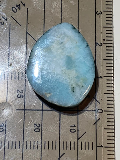 Larimar – Cabochon asymétrique de 24 × 19 × 5 mm - 4 gr. - Nuances naturelles magnifiques, parfait pour bijoux raffinés, collectionneur passionné ou exposition