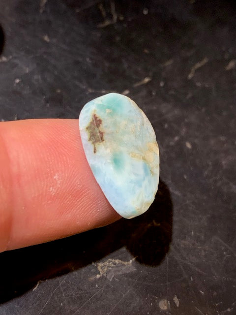 Larimar – Cabochon asymétrique de 20 × 14 × 5 mm - 2,3 gr. - Nuances naturelles magnifiques, parfait pour bijoux raffinés, collectionneur passionné ou exposition