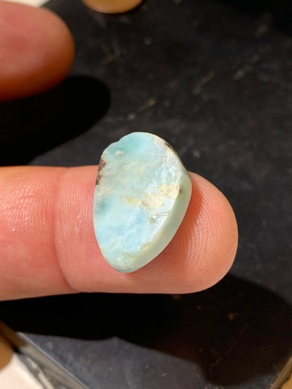 Larimar – Cabochon asymétrique de 20 × 14 × 5 mm - 2,3 gr. - Nuances naturelles magnifiques, parfait pour bijoux raffinés, collectionneur passionné ou exposition