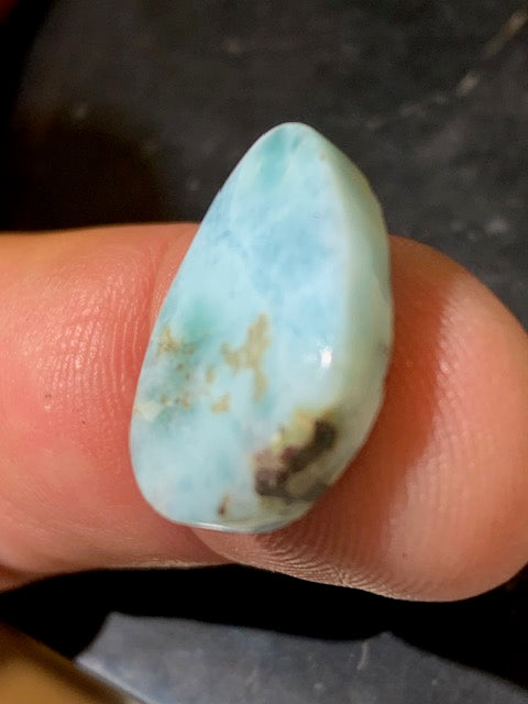 Larimar – Cabochon asymétrique de 20 × 14 × 5 mm - 2,3 gr. - Nuances naturelles magnifiques, parfait pour bijoux raffinés, collectionneur passionné ou exposition