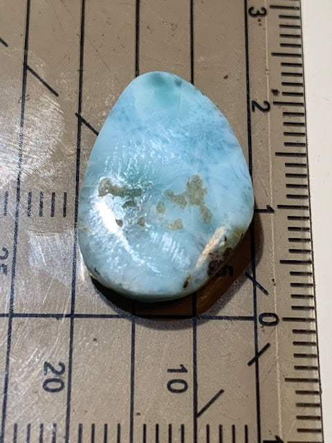 Larimar – Cabochon asymétrique de 20 × 14 × 5 mm - 2,3 gr. - Nuances naturelles magnifiques, parfait pour bijoux raffinés, collectionneur passionné ou exposition