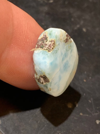 Larimar – Cabochon asymétrique de 19 × 15 × 7 mm - 3,6 gr. - Nuances naturelles magnifiques, parfait pour bijoux raffinés, collectionneur passionné ou exposition