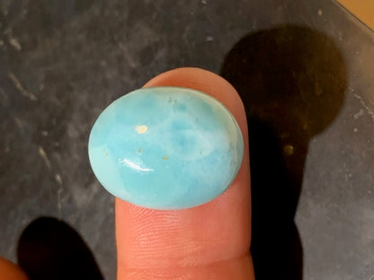 Larimar – Cabochon de forme ovale de 21 × 17 × 9 mm - 5 gr. - Nuances naturelles magnifiques, parfait pour bijoux raffinés, collectionneur passionné ou exposition