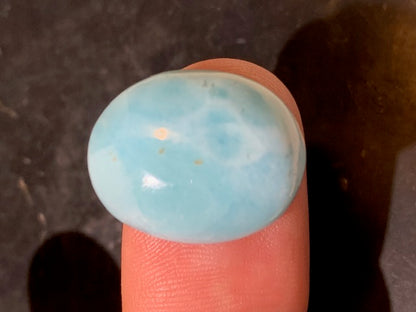 Larimar – Cabochon de forme ovale de 21 × 17 × 9 mm - 5 gr. - Nuances naturelles magnifiques, parfait pour bijoux raffinés, collectionneur passionné ou exposition