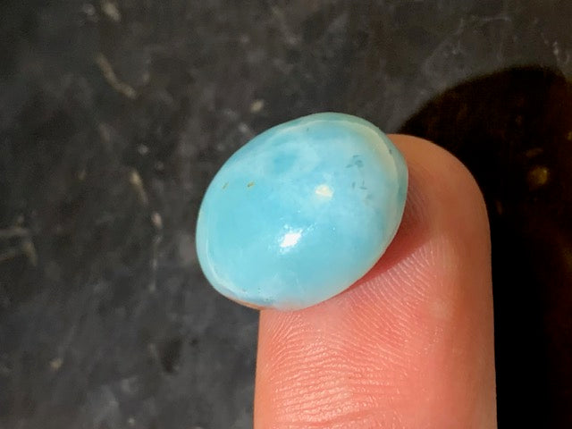 Larimar – Cabochon de forme ovale de 21 × 17 × 9 mm - 5 gr. - Nuances naturelles magnifiques, parfait pour bijoux raffinés, collectionneur passionné ou exposition