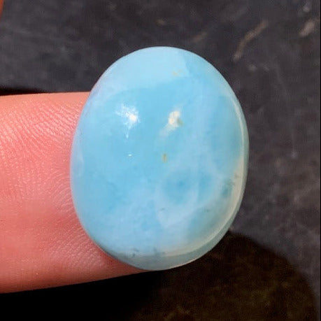 Larimar – Cabochon de forme ovale de 21 × 17 × 9 mm - 5 gr. - Nuances naturelles magnifiques, parfait pour bijoux raffinés, collectionneur passionné ou exposition