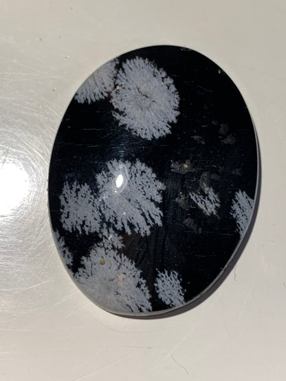 Obsidienne Neige – Cabochon de forme ovale de 40 × 30 × 5 mm - 8,2 gr. - Superbe pièce !