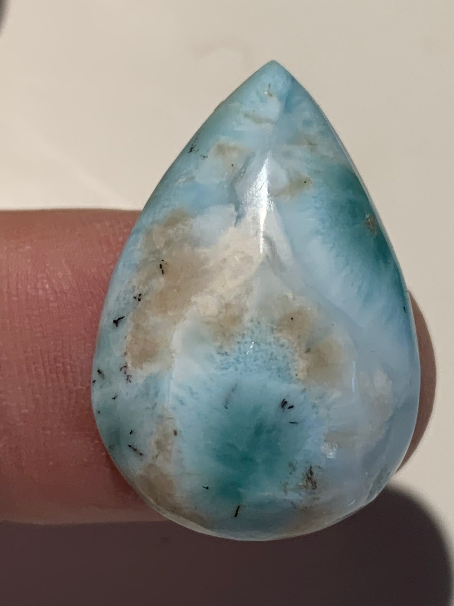 Larimar – Cabochon en forme de goutte de 28 × 19 × 8 mm - 6 gr. - Nuances naturelles magnifiques, parfait pour bijoux raffinés, collectionneur passionné ou exposition
