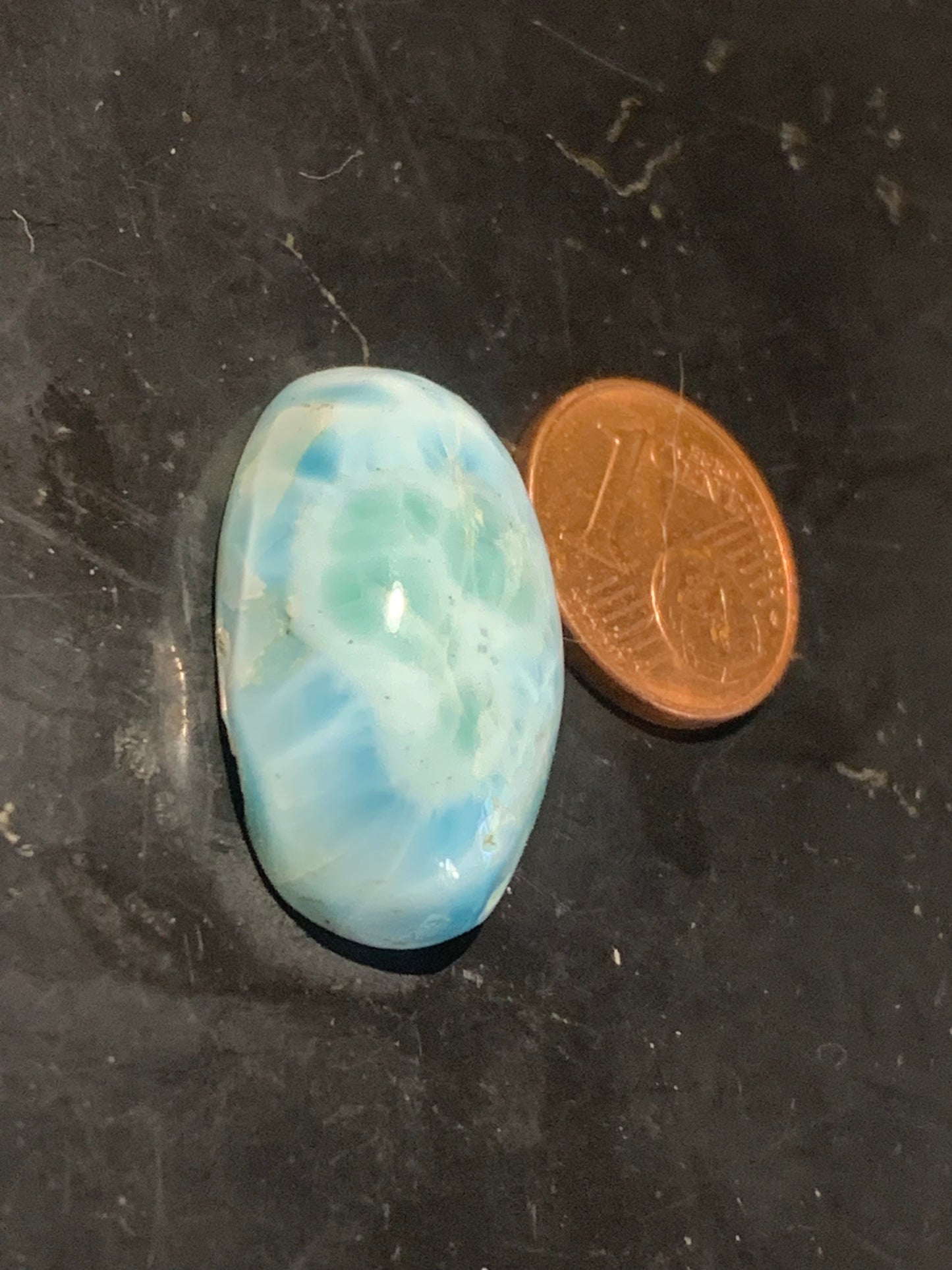 Larimar – Cabochon de forme ovale de 25 × 15 × 8 mm - 5,1 gr. - Nuances naturelles magnifiques, parfait pour bijoux raffinés, collectionneur passionné ou exposition