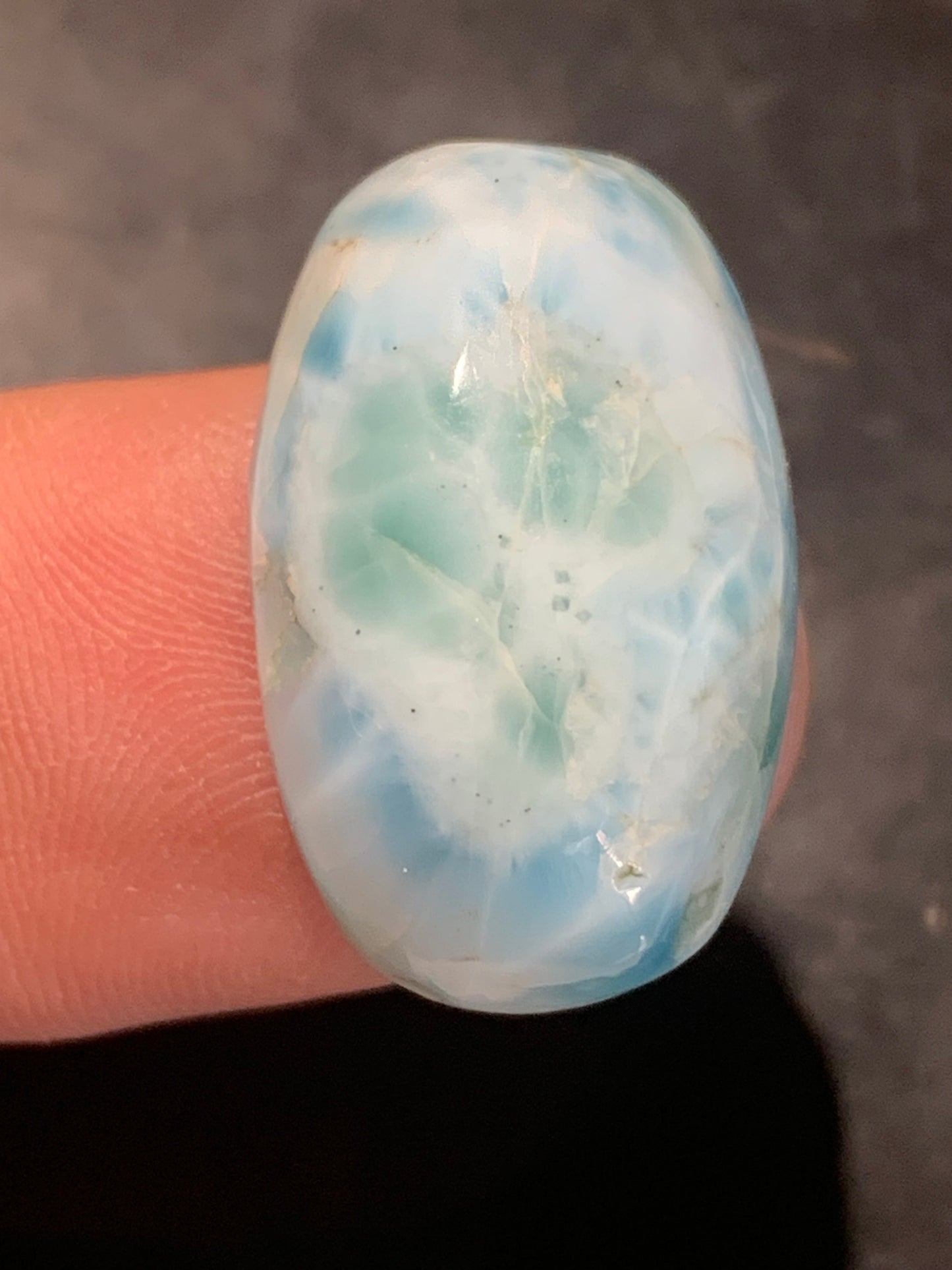 Larimar – Cabochon de forme ovale de 25 × 15 × 8 mm - 5,1 gr. - Nuances naturelles magnifiques, parfait pour bijoux raffinés, collectionneur passionné ou exposition