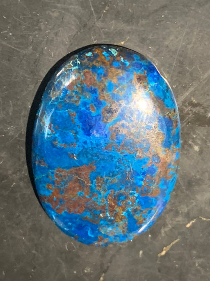 Chrysocolle – Cabochon de forme ovale de 33 × 22 × 6 mm - 7,9 gr. - Nuances naturelles magnifiques, parfait pour bijoux raffinés, collectionneur passionné ou exposition