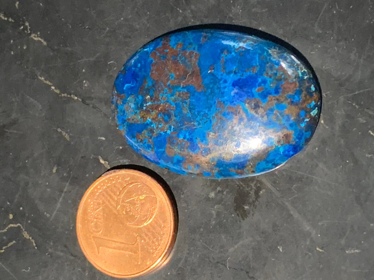 Chrysocolle – Cabochon de forme ovale de 33 × 22 × 6 mm - 7,9 gr. - Nuances naturelles magnifiques, parfait pour bijoux raffinés, collectionneur passionné ou exposition