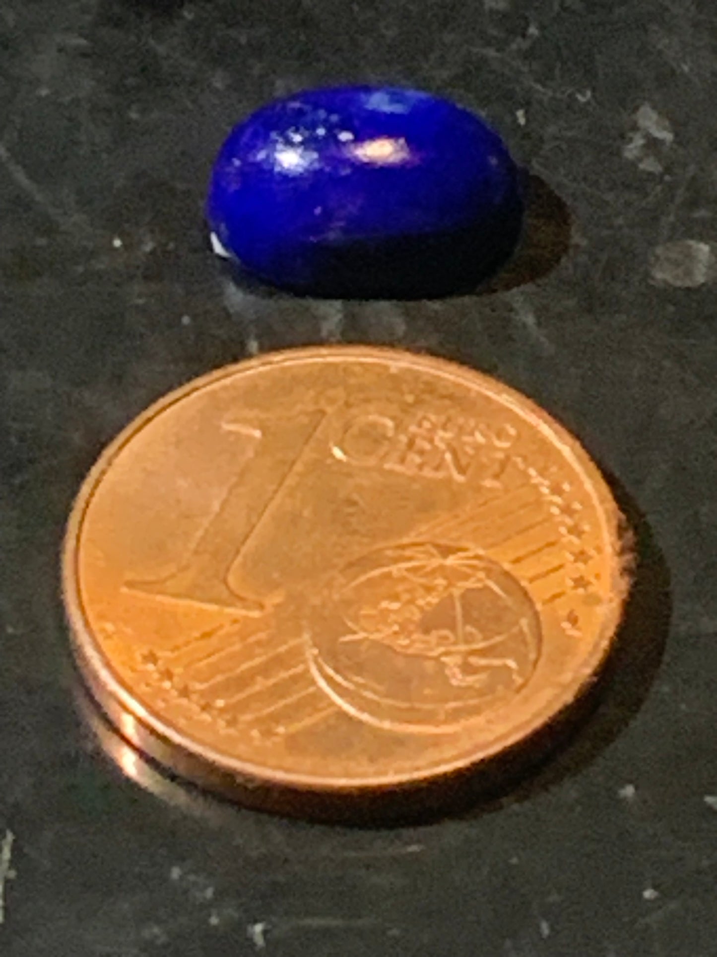 Lapis lazuli, cabochon de 10 mm x 7 x 4 - 2 carats. Parfait en bijouterie, collection ,exposition...