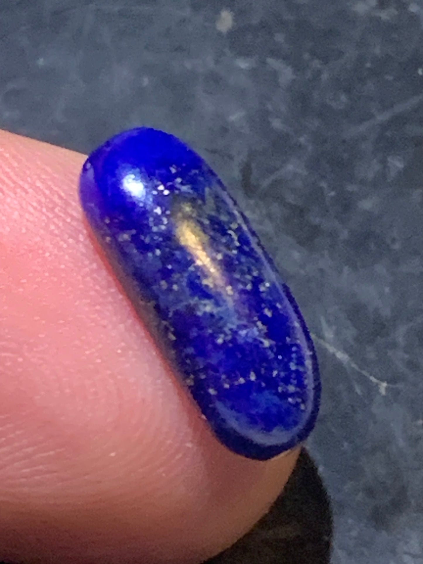 Lapis lazuli, cabochon de 12 mm x 7 x 5 - 5,5 carats. Parfait en bijouterie, collection ,exposition...