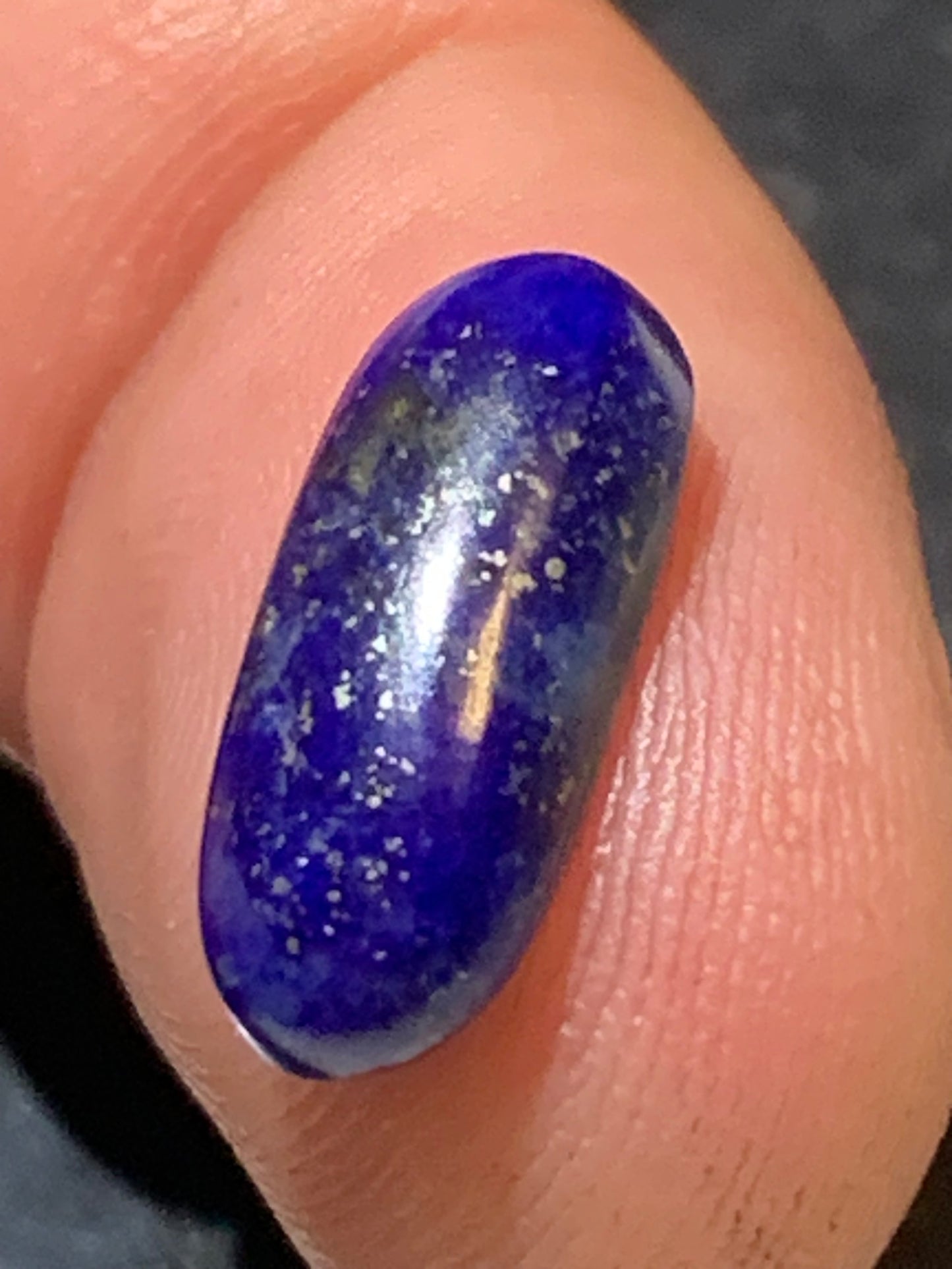 Lapis lazuli, cabochon de 12 mm x 7 x 5 - 5,5 carats. Parfait en bijouterie, collection ,exposition...