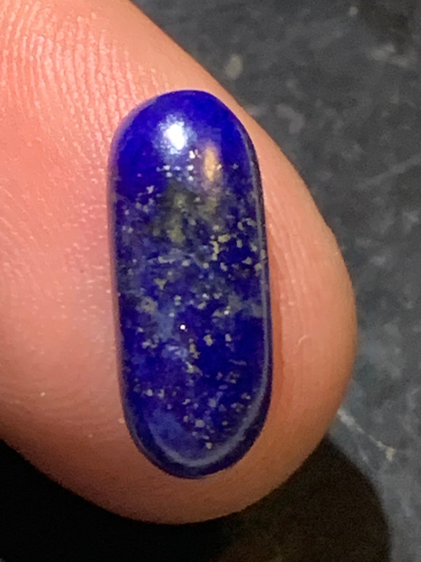 Lapis lazuli, cabochon de 12 mm x 7 x 5 - 5,5 carats. Parfait en bijouterie, collection ,exposition...