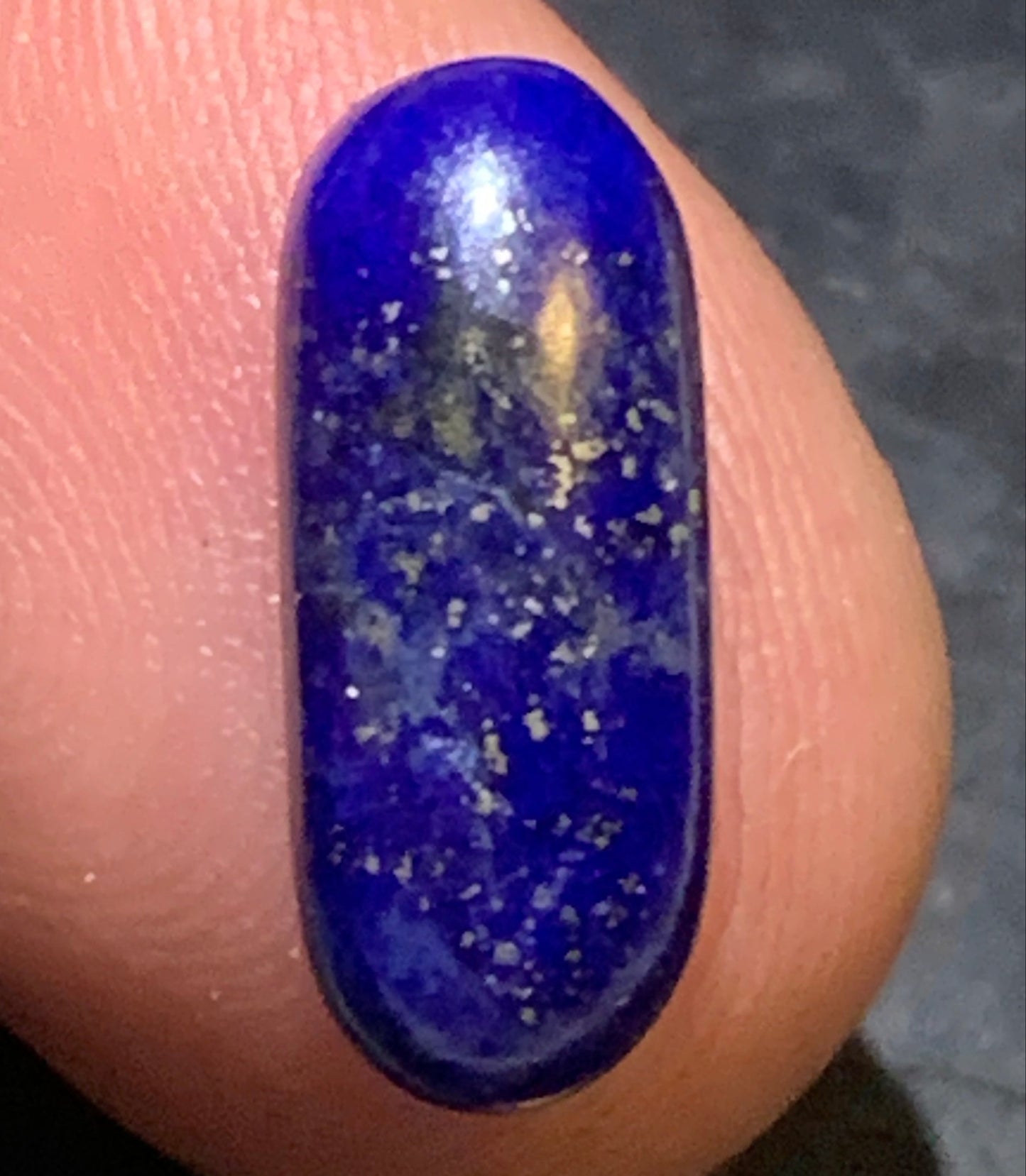 Lapis lazuli, cabochon de 12 mm x 7 x 5 - 5,5 carats. Parfait en bijouterie, collection ,exposition...