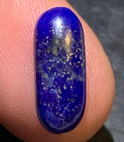 Lapis lazuli, cabochon de 12 mm x 7 x 5 - 5,5 carats. Parfait en bijouterie, collection ,exposition...