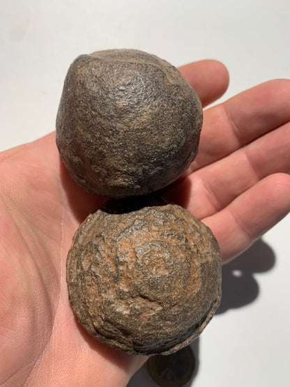 Boules de Moqui ou Pierres des Chamans - Paire unique de Ø 55 mm  – 265 g (les deux)
