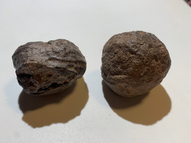 Boules de Moqui ou Pierres des Chamans - Paire unique de Ø 45 mm  – 178,8 g (les deux)
