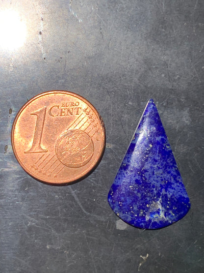 Lapis lazuli, cabochon de 23 mm x 14 x 3 - 5,5 carats. Parfait en bijouterie, collection ,exposition...