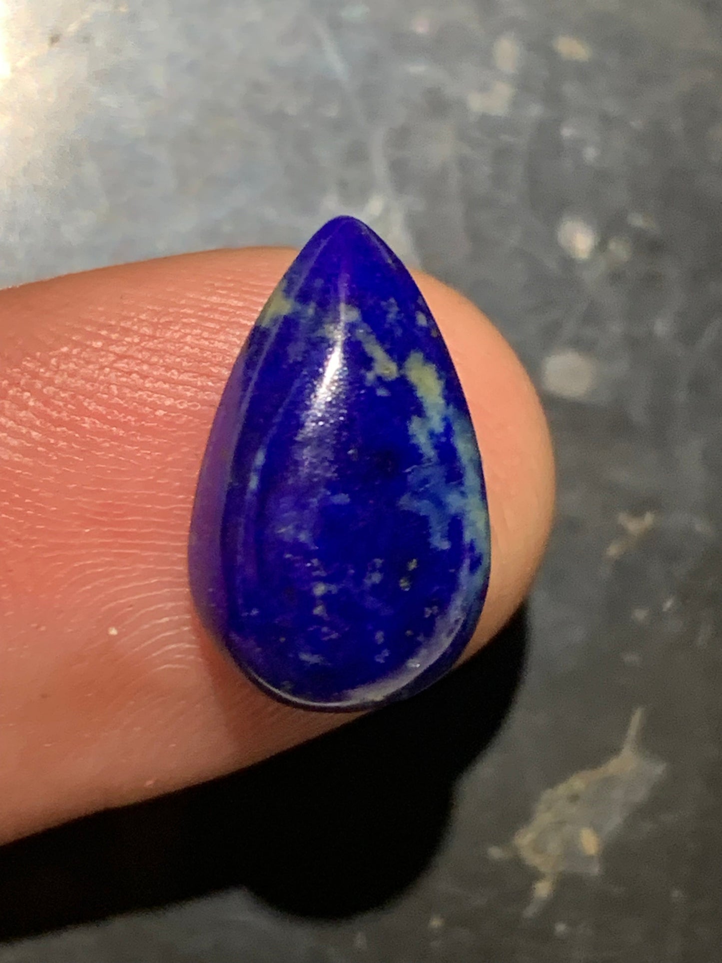 Lapis lazuli, cabochon de 16 mm x 10 x 6 - 7,5 carats. Parfait en bijouterie, collection ,exposition...
