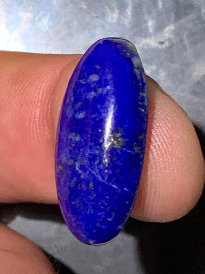Lapis lazuli, cabochon de 26 mm x 13 x 7 - 21 carats. Parfait en bijouterie, collection ,exposition...