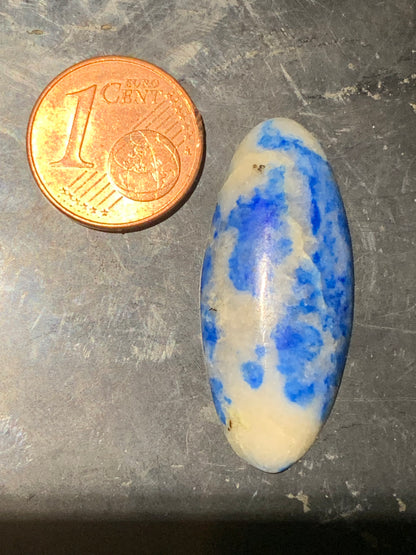 Lapis lazuli, cabochon de 33 mm x 14 x 6 - 19 carats. Parfait en bijouterie, collection ,exposition...