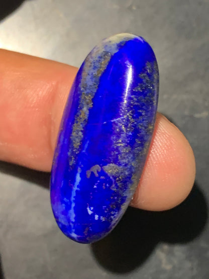 Lapis lazuli, cabochon de 36 mm x 17 x 7 - 42,5 carats. Parfait en bijouterie, collection ,exposition...