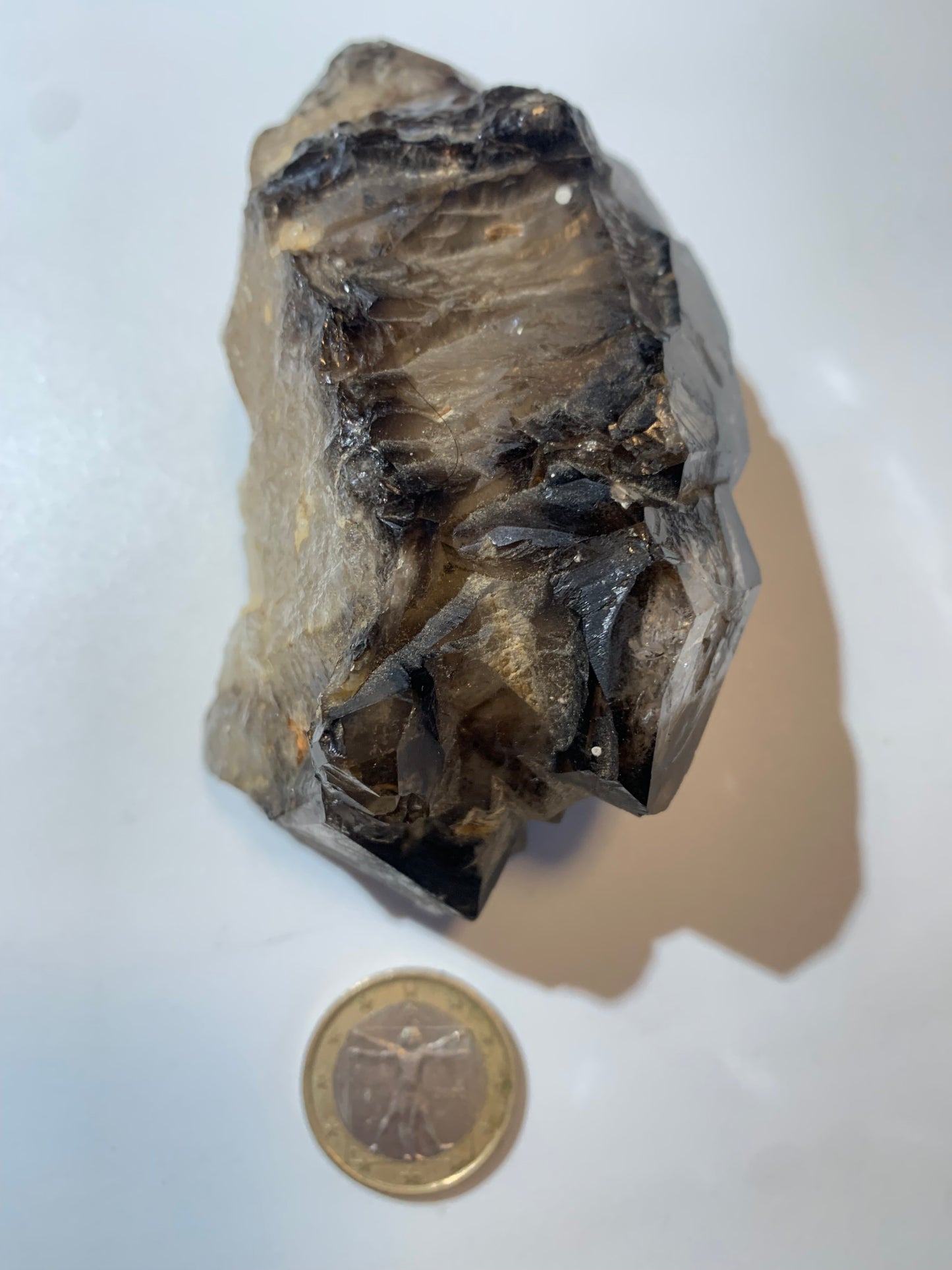 Quartz fumé (morion) à fenêtre ou quartz gwindel - Mont Blanc, France - 100 x 60 x 50 millimètres - 268,2 grammes !