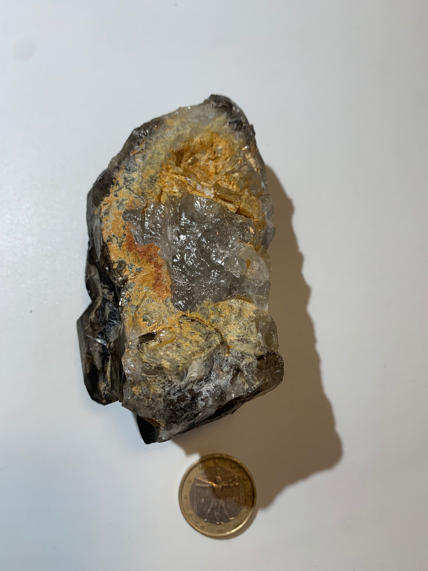 Quartz fumé (morion) à fenêtre ou quartz gwindel - Mont Blanc, France - 100 x 60 x 50 millimètres - 268,2 grammes !