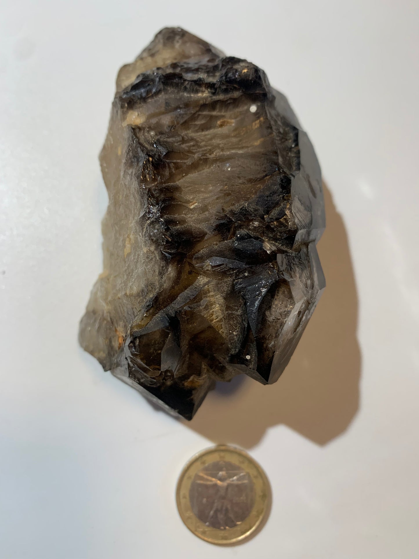 Quartz fumé (morion) à fenêtre ou quartz gwindel - Mont Blanc, France - 100 x 60 x 50 millimètres - 268,2 grammes !