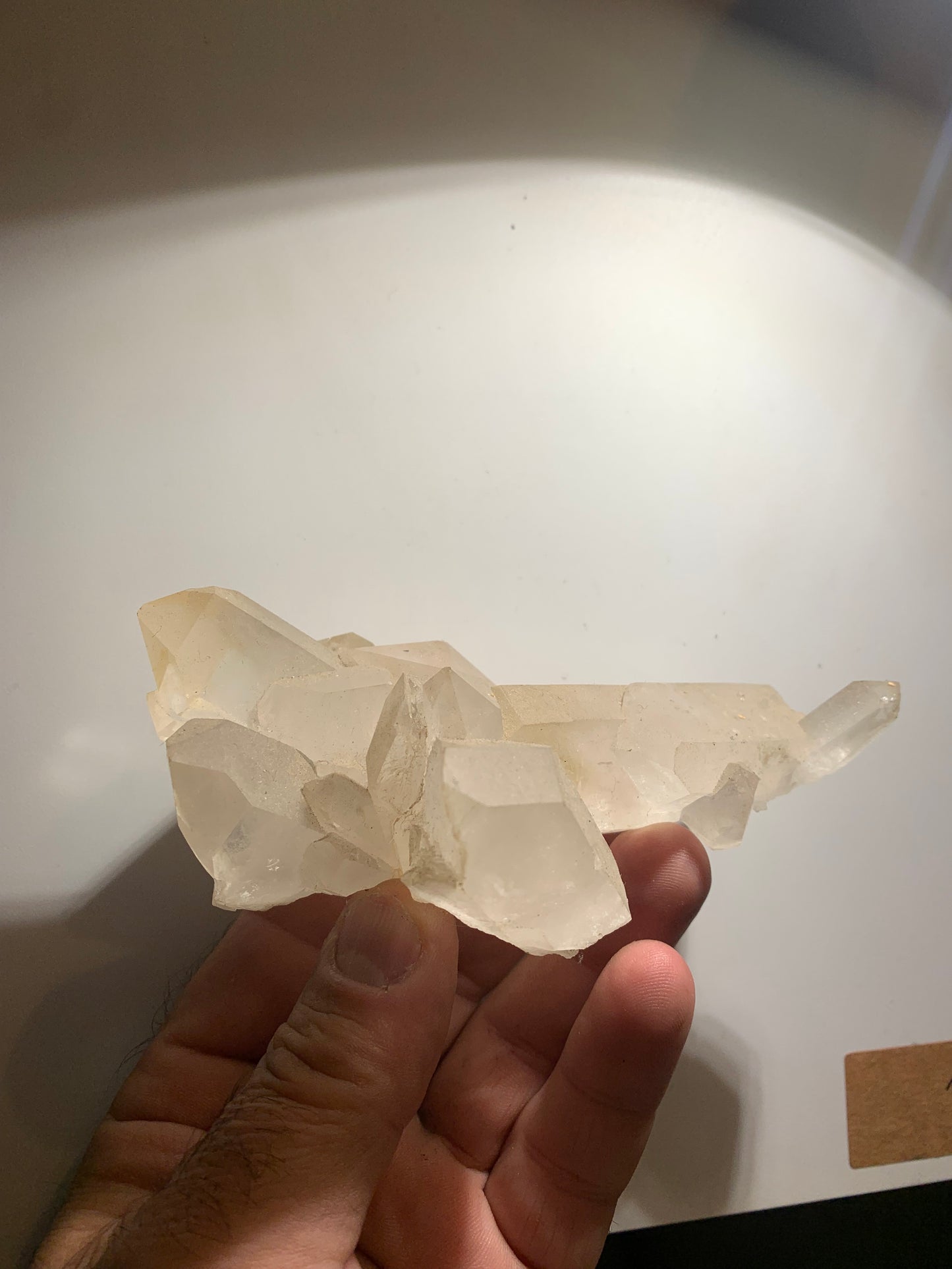 Cristal de roche - Amas de cristaux de 4 à 9 cm - 128 L x 70 l x 42 mm - 235,7 grammes - Belle pièce !