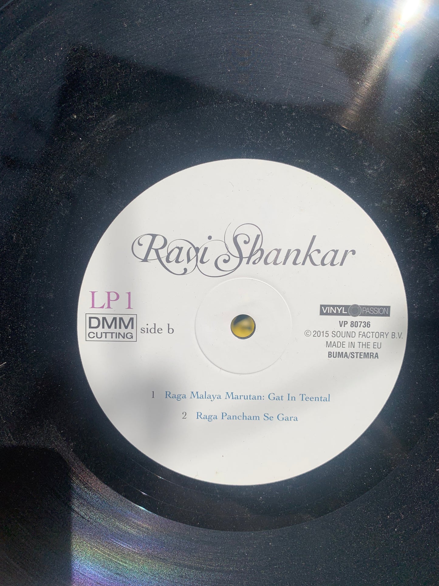 Disque vinyle - Artiste : Ravi Shankar – Ragas- Label : Vinyl Passion. Double album, 'Chant religieux Hindouiste/ Ragas' !
