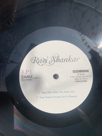 Disque vinyle - Artiste : Ravi Shankar – Ragas- Label : Vinyl Passion. Double album, 'Chant religieux Hindouiste/ Ragas' !