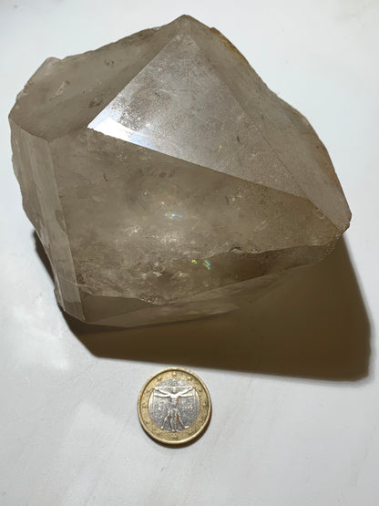 Cristal de roche - Tête de cristal géant - 100 L x 80 l x 64 h mm - 780 grammes - Belle pièce !