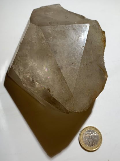 Cristal de roche - Tête de cristal géant - 100 L x 80 l x 64 h mm - 780 grammes - Belle pièce !