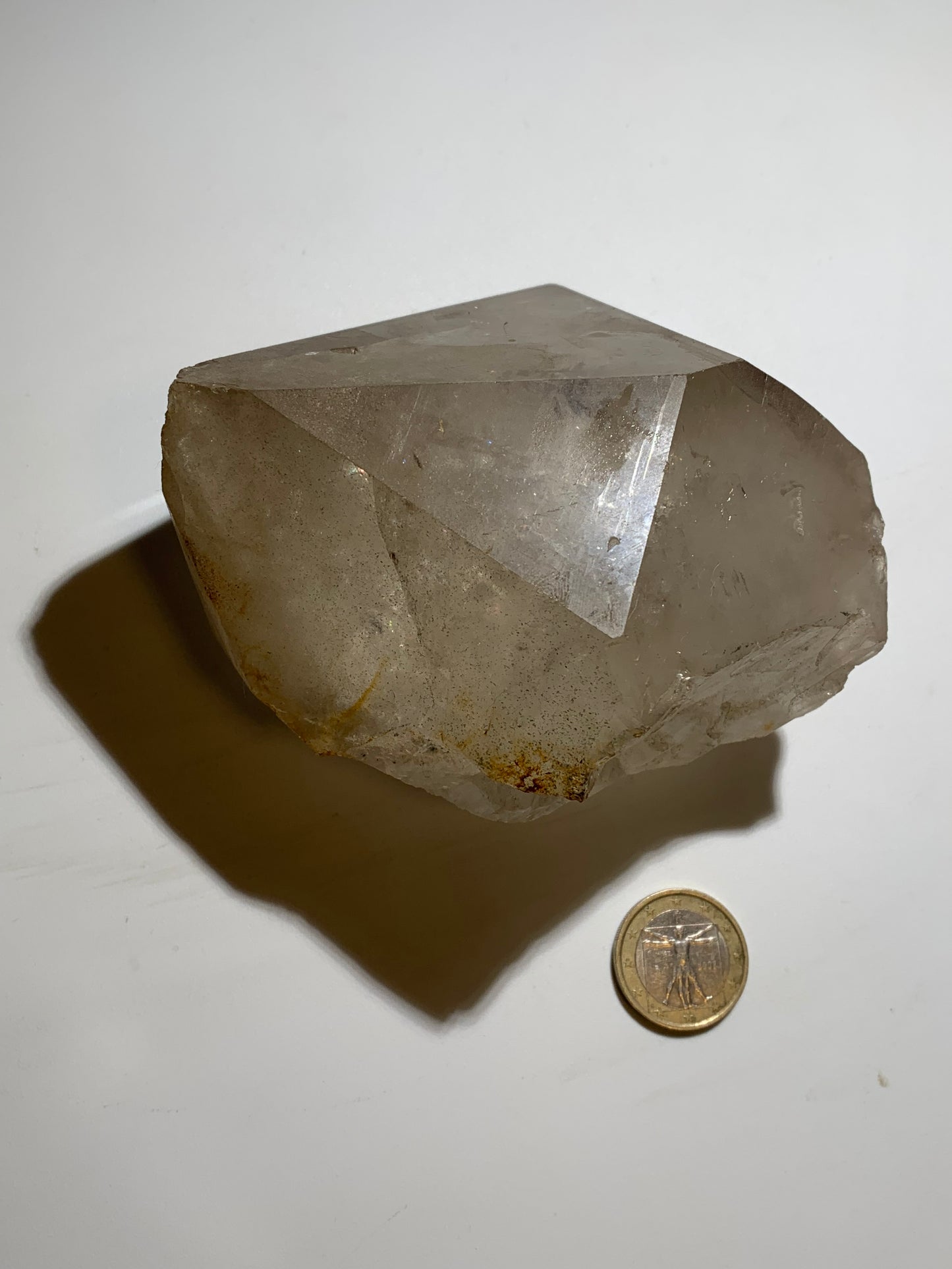 Cristal de roche - Tête de cristal géant - 100 L x 80 l x 64 h mm - 780 grammes - Belle pièce !