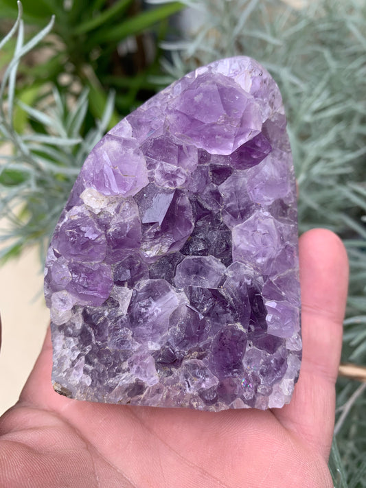 Forme libre en améthyste et Agate – Pièce de ± 90 x 70 x 40 mm – 355,4 g !