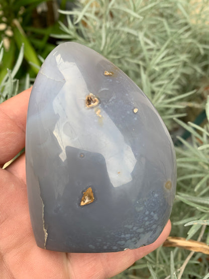 Forme libre en améthyste et Agate – Pièce de ± 90 x 70 x 40 mm – 355,4 g !