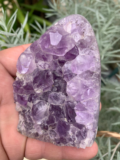 Forme libre en améthyste et Agate – Pièce de ± 90 x 70 x 40 mm – 355,4 g !
