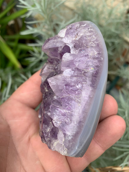 Forme libre en améthyste et Agate – Pièce de ± 90 x 70 x 40 mm – 355,4 g !
