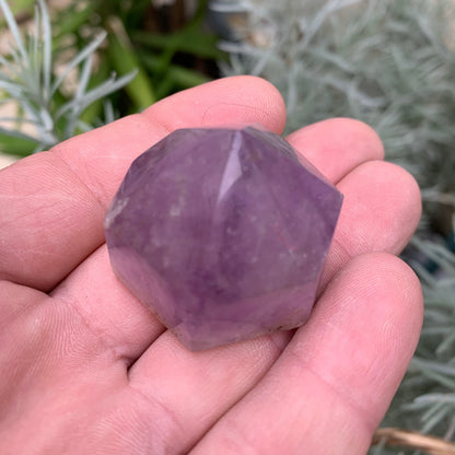 Cristal d’améthyste – Pointe naturelle de ± 38 x 32 x 30 mm – 47,3 g !