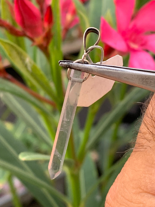 Tourmaline melon d'eau ! Pièce en Argent fait par Gem & Zen de 38mm de hauteur x4 de largeur x4. Vendu avec cordon réglable de couleur noire !