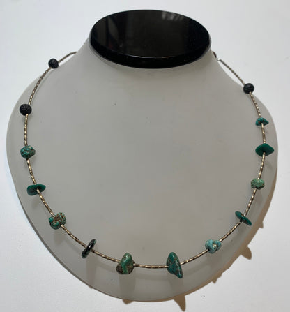 Collier créé par Zen Curiosity – Turquoise naturelle, perles baroques et fantaisie - Longueur 45 cm - Finition en Argent !
