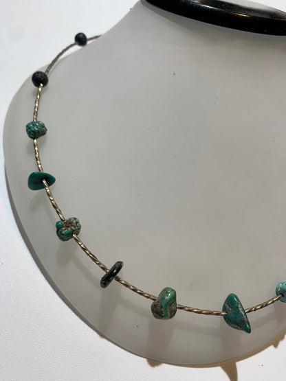 Collier créé par Zen Curiosity – Turquoise naturelle, perles baroques et fantaisie - Longueur 45 cm - Finition en Argent !